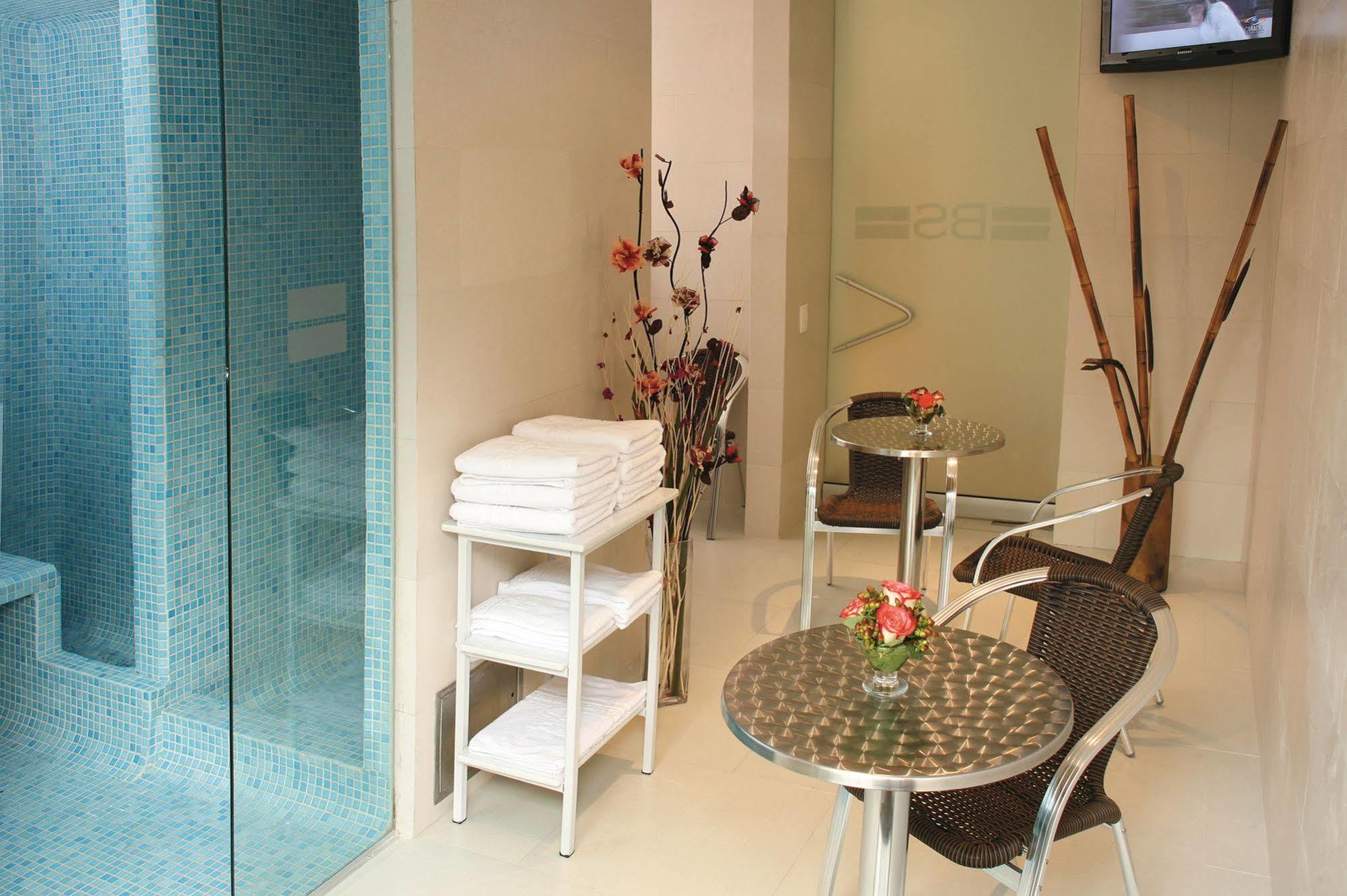 Blue Suites Hotel Bogota Bagian luar foto